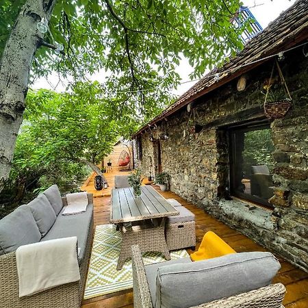 Villa The Hunter House à Ciudanovita Extérieur photo