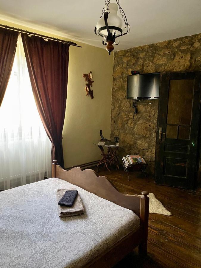 Villa The Hunter House à Ciudanovita Extérieur photo